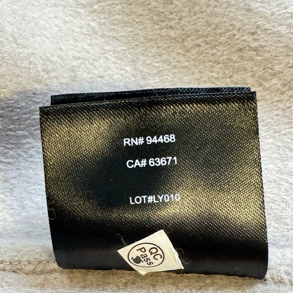 TAHARI Women’s Ella Double Face Wool Wrap Coat w/Tie Belt in Soft Almond Sz: XS - Picture 13 of 13